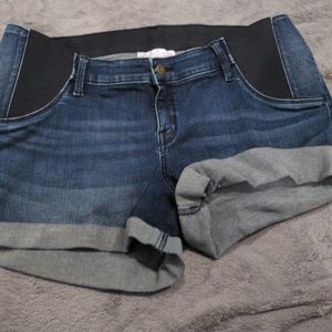 Maternity shorts
